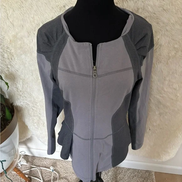 Jacket - Picture 2 of 9